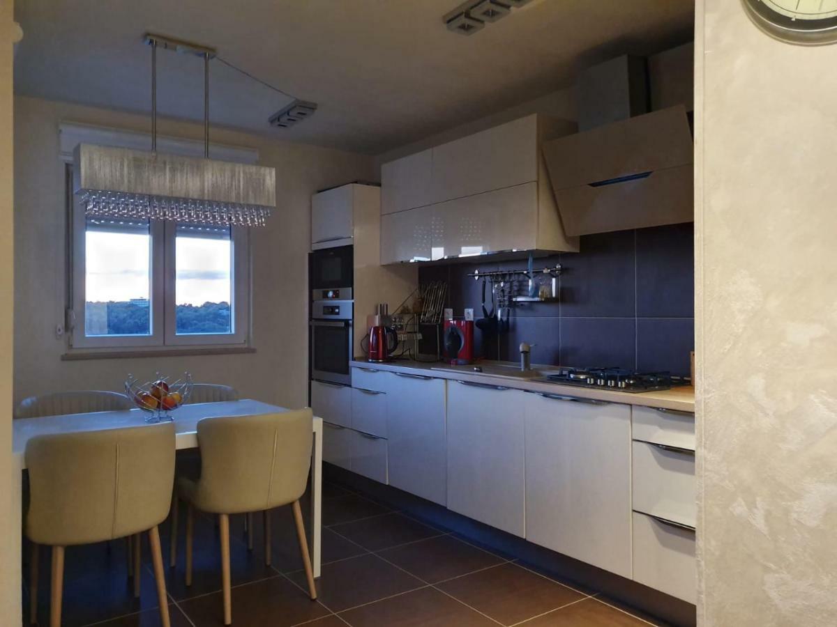 "Monte Paradiso" - Marine And Sea View, Free Parking Pula Exteriör bild